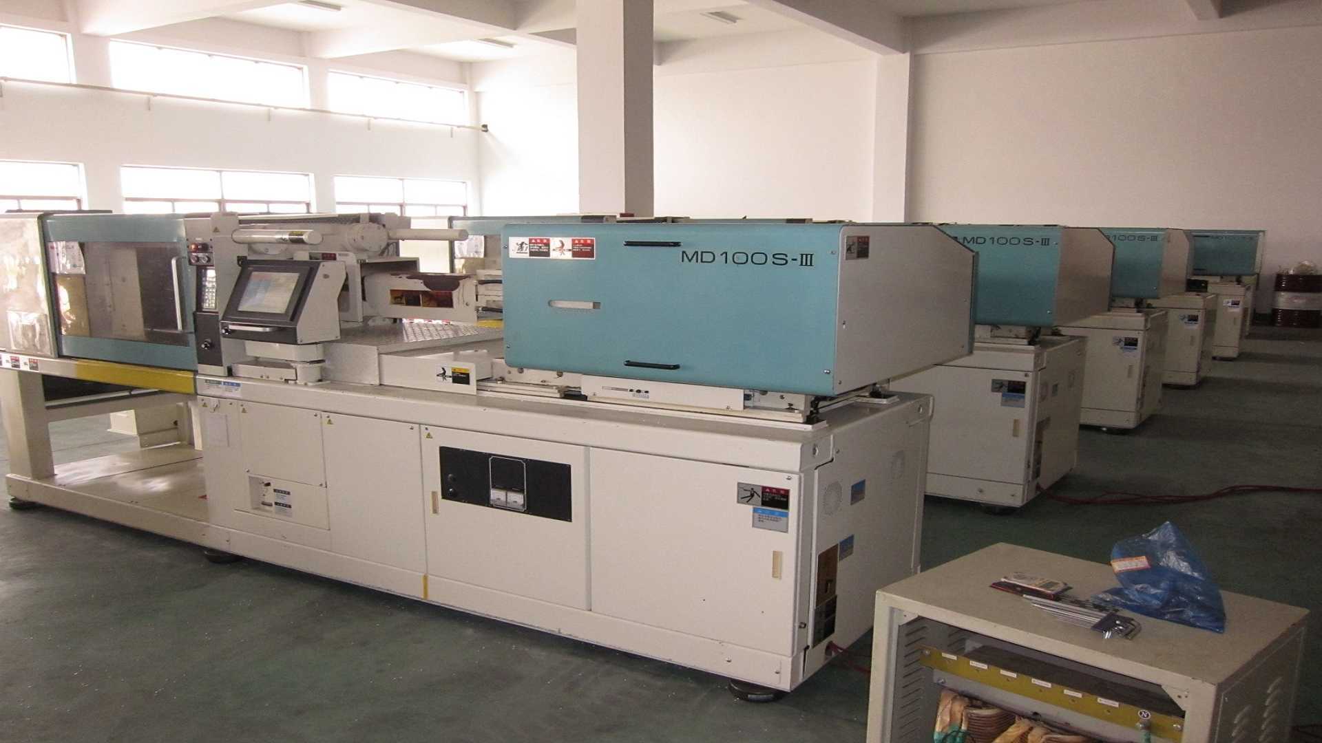 Nigata 100 tons Injection Moulding Machine- 2